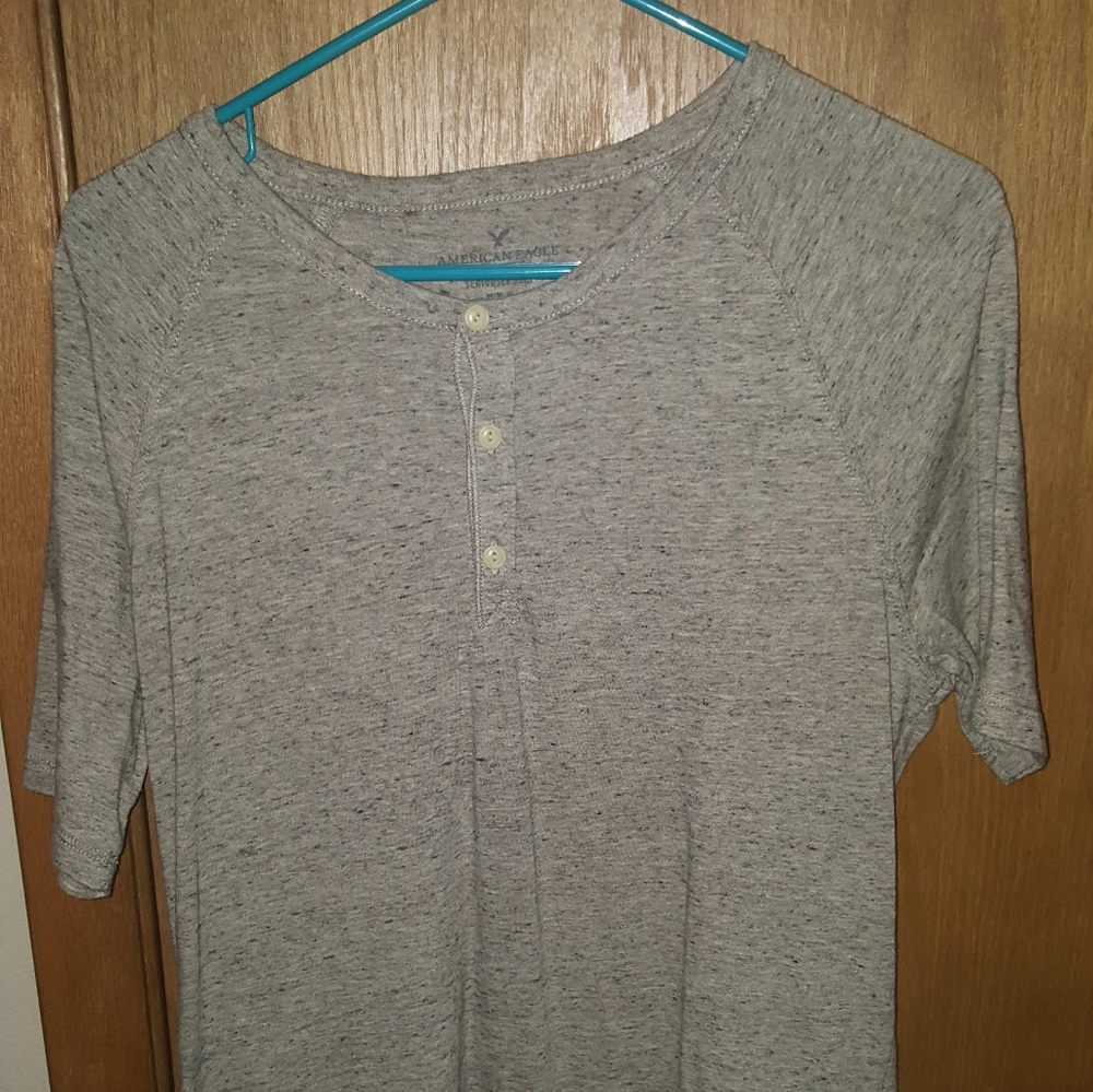 American Eagle T-shirt